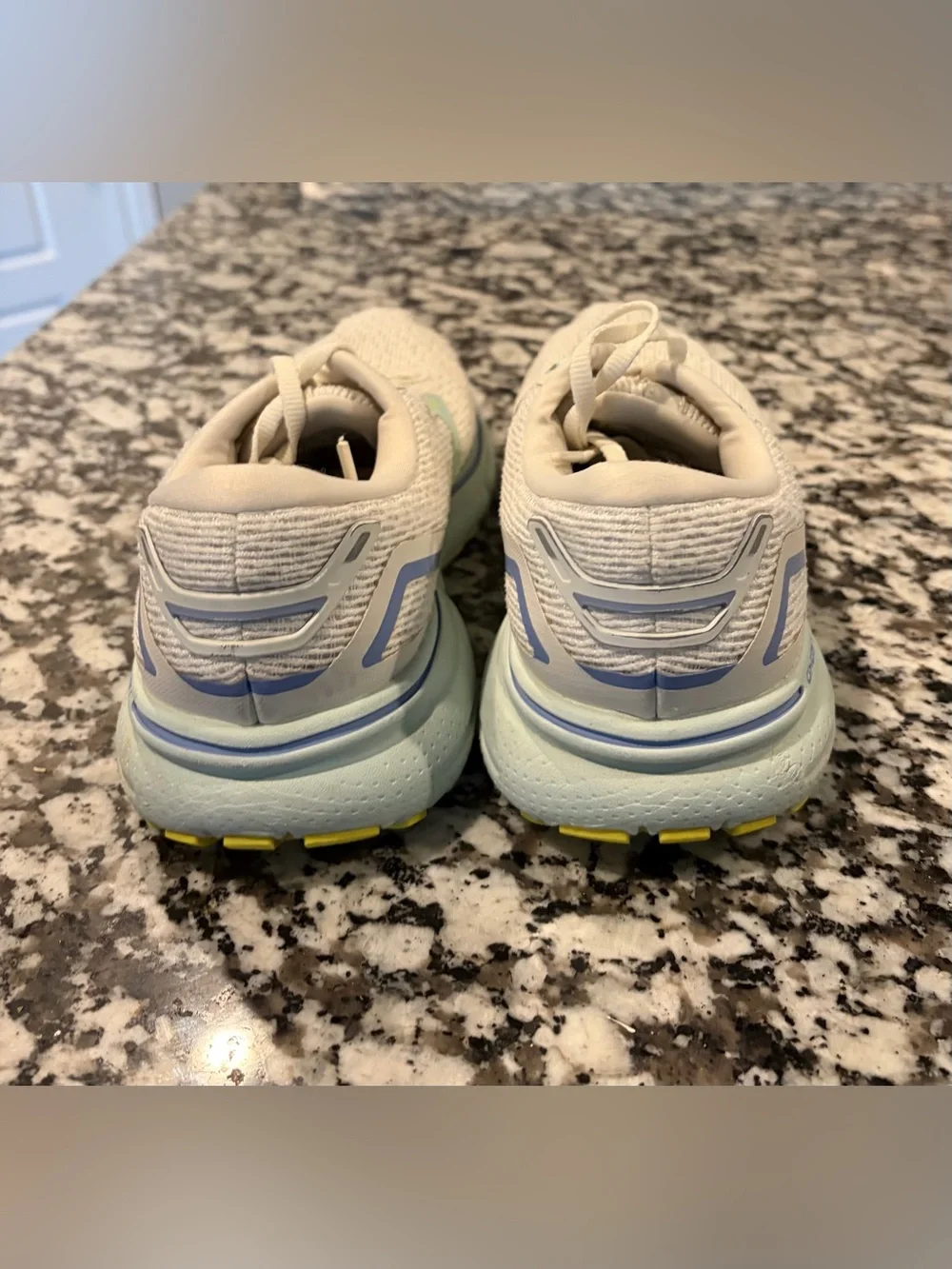 Brooks Ghost 15 Womens Running Shoes